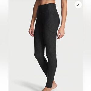 VICTORIA'S SECRET
VS Essential High-Rise Pocket Leggings
